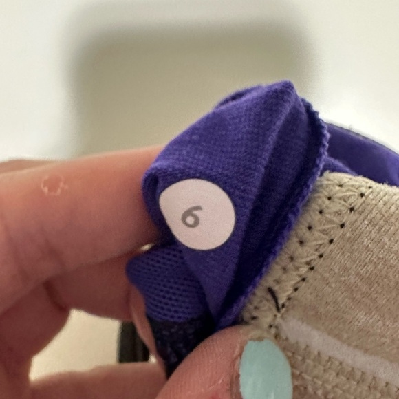 Lulu Lemon Striped Sports Bra Size 6 - Picture 3 of 3